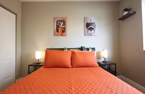 Carol City House | Walk to Stadium - 3BR King Bed Haven - Parking