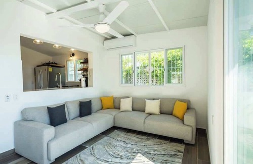 Emiliano Zapata House | Walk to Surf & Town – Family-Friendly Beach Casita
