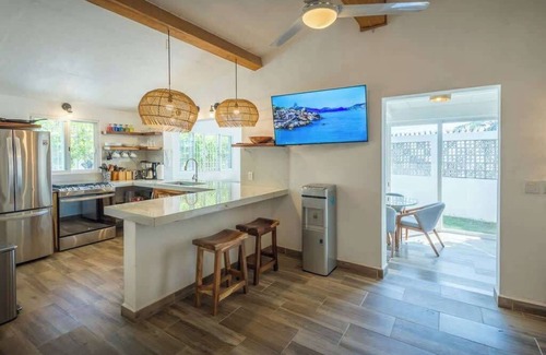 Emiliano Zapata House | Walk to Surf & Town – Family-Friendly Beach Casita
