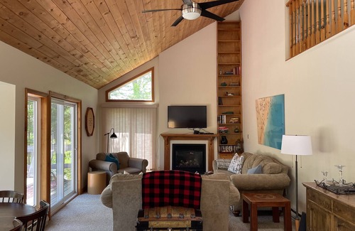 Sauble Beach House | Walk To The Beach. Perfect For Couples Or Families
