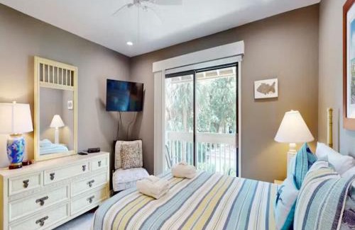 Hilton Head Apartment | Walk to the Beach and Coligny!