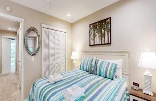 Hilton Head Apartment | Walk to the Beach and Coligny!