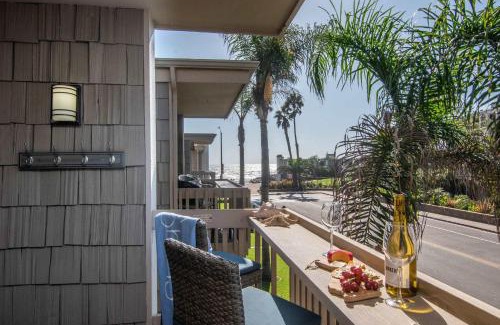 Townsite House | Walk to the Beach Balcony Sunset Ocean Views