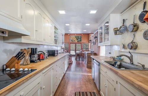 Bear Valley House | Walk to the Lake Amazing 5 Bedrm - VH#343 by Bear Valley Vacation Rentals