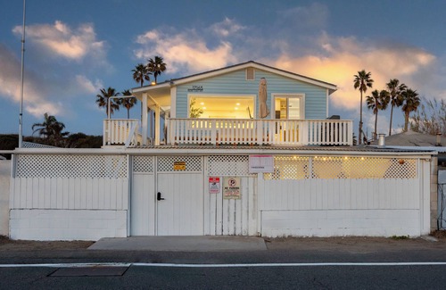 Huntington Beach House | Walk to the Sand! Ocean Views, Balcony & Parking | Sunset Surf