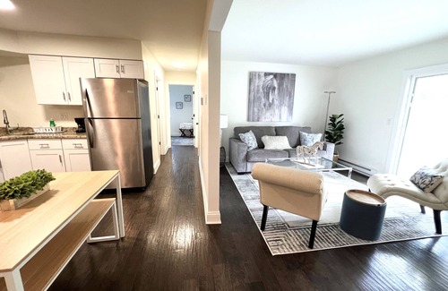Lake Geneva Apartment | *Walk to the Wake*Downtown Lake Geneva