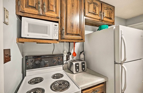 Roan Mountain Cabin | Walk to Trails: Creekside Roan Mountain Cabin