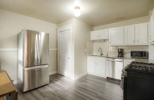 Greeley House | Walk to UNC or downtown Greeley