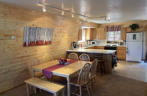 Meadow View Heights Cabin | Walk to village, Year round access, Large deck, Swings and Enclosed dog run.