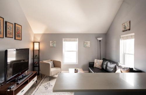 Highland Falls Apartment | Walk to WP Gate and Free Parking