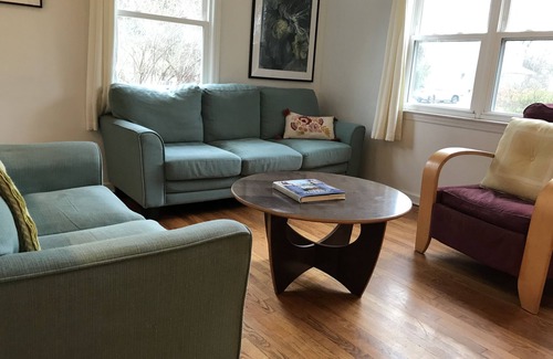Princeton House | Walkable 3 bedroom family home in Princeton