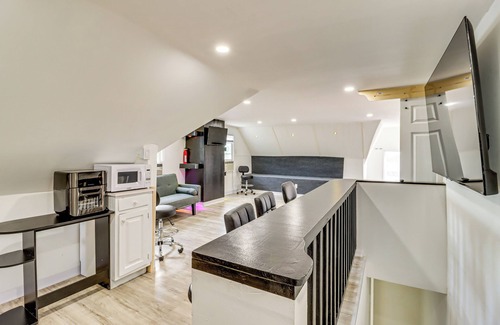 Arlington Heights House | Walkable Abode in Stroudsburg's Business District!