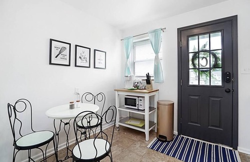 Grandview Heights Apartment | Walkable and Lively Neighborhood! | Close to Campus