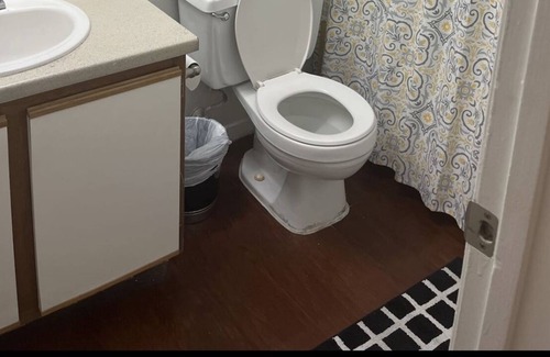 Barton Heights Apartment | Walkable close to Downtown Neighborhood 78704 at it's best.