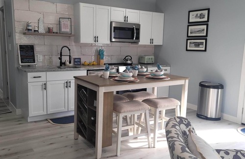 Michigan City Cottage | Walkable cozy cottage, Outlet Mall across street!