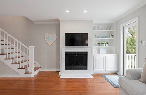 South of Broad House | Walkable Downtown Charleston Home with Courtyard