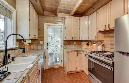 Lake Arrowhead House | Walkable Green Gables Cottage in Lake Arrowhead