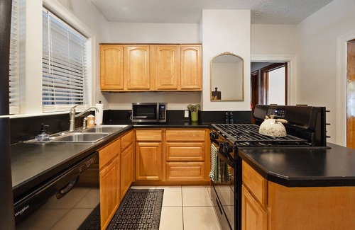 San Marco House | Walkable in heart of San Marco King Porch Sunsets