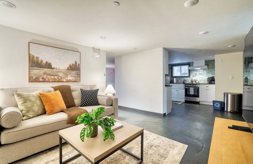 Nob Hill Apartment | Walkable NW 23rd Retreat – Style & Comfort