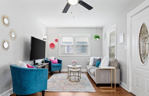 North Kansas City House | Walkable Pet Friendly North KC Bungalow!