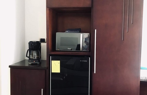 Cuenca Apartment | Walkable to Downtown, Stadium! Queen + Bunk Beds, Ground Floor + Terrace 2 Floor