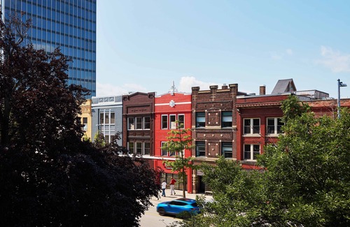 Downtown Toledo Apartment | Walkable to Huntington Center, Fifth-Third Field and the Convention Center!