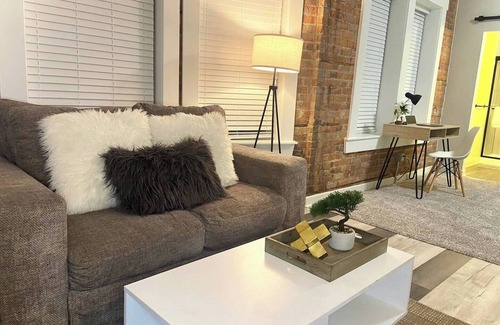 Midtown Apartment | ~Walking distance-DMC/Perfect for Monthly stay