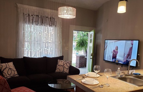 Windsor Park Apartment | Walking distance to Mass Ave.