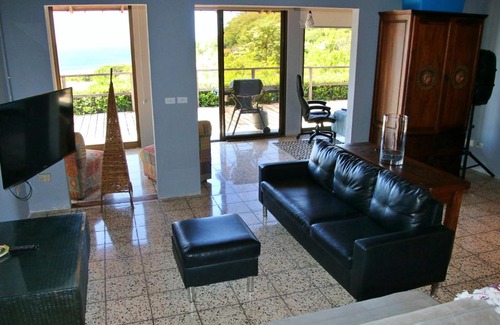 Potrero House | Walking distance to an amazing white sand beach and Incredible Sunsets views