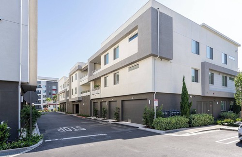Platinum Triangle Condo | Walking distance to Angle Stadium and Near Disneyland