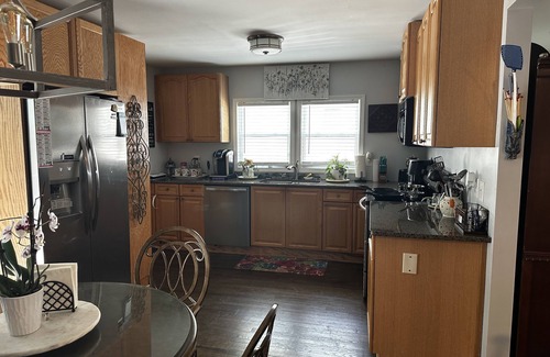 Covington House | WALKING DISTANCE TO DOWNTOWN COVINGTON less than a mile.