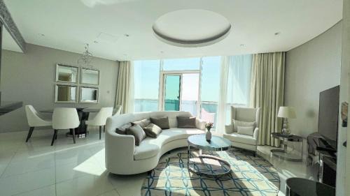Ghantoot Apartment | Walking distance to dubai mall Burj Khalifa view and fountain view 3BR