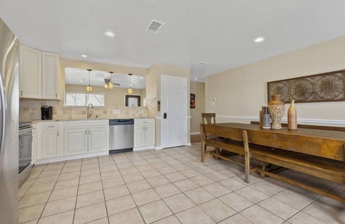 Blackshear-Prospect Hill House | Walking Distance To Live Music!