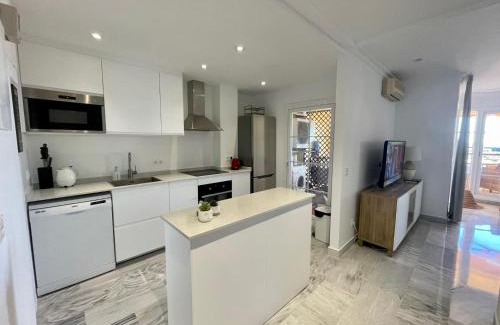 Nueva Andalucia Apartment | Walking distance to Puerto Banus sea view Apartment