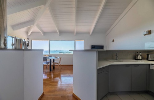 Bonifacio Apartment | Walking distance to the beach - Charming apartment with sea view