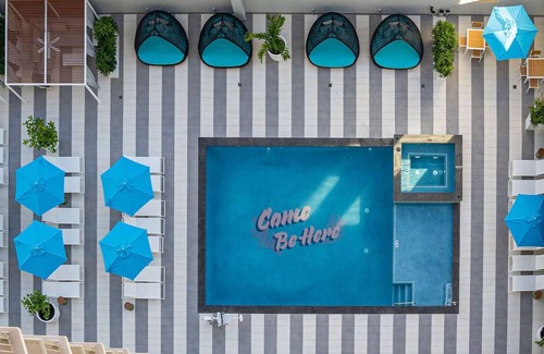 Waikiki Hotel | Walking Distance To The Beach! 3 Comfortable Units for 12!