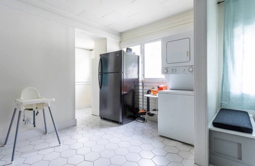 Bonita House | Walking distance to ULV & the Fairplex