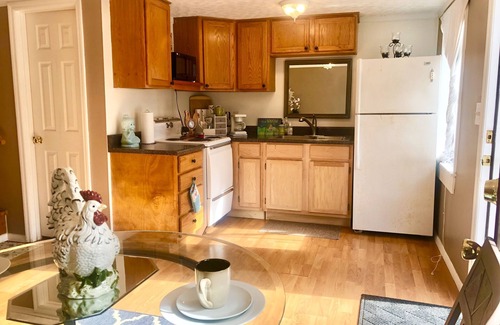 Fort Payne Cottage | Walking distance to downtown Fort Payne AL.