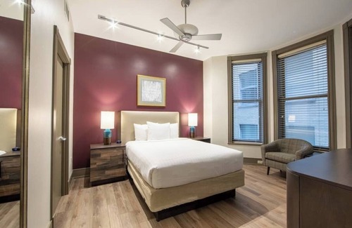 Central Business District Resort | Walking distance to Superbowl! 1-BR resort w/pool & fitness room, downtown N.O.