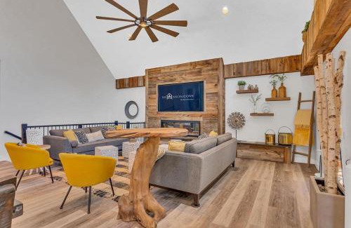 Hollister House | Walking on Sunshine