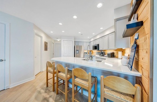 North Shore Condo | Walkout waterfront condo located in Bernard's Landing at Smith Mountain Lake!