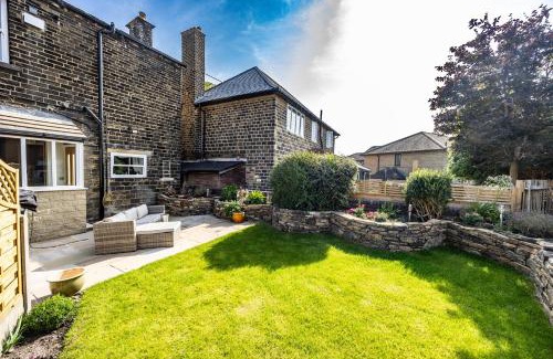 Ainley Top House | Wallnook Cottage Lindley Gem