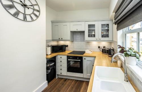 Ainley Top House | Wallnook Cottage Lindley Gem