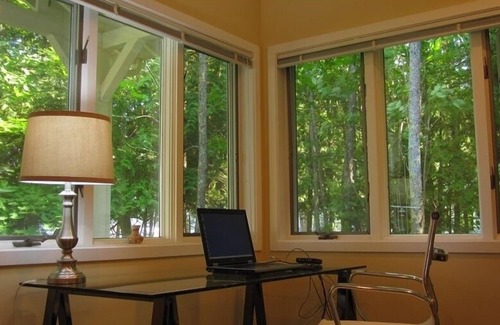Boyne City Cottage | Walloon Lake Gold Coast - Three season cottage right on the water!