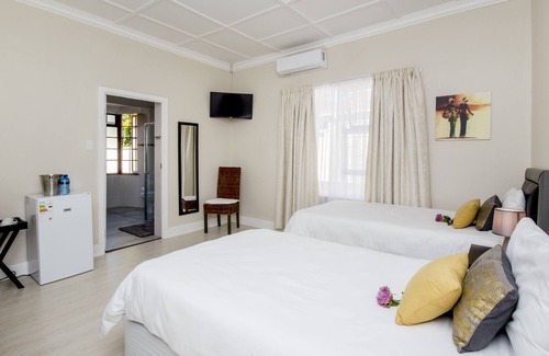 Walmer House | Walmer Villiers Self Catering