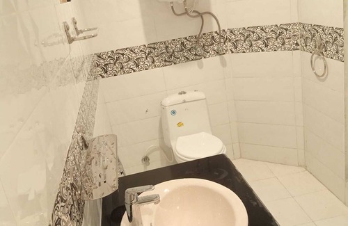 Kaghan Hotel | Walnut Cottage