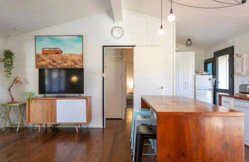Taupo House | Walnut Cottage - Private Outdoor Spa Pool