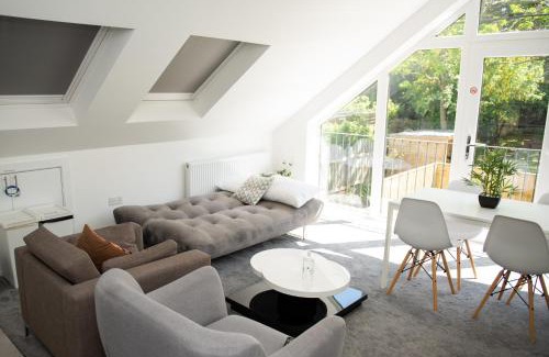 Kidlington Apartment | Walnut Flats-F3, 1-Bedroom with Stunning Garden View, AC, Parking, Netflix, WIFI - Close to Oxford, Bicester & Blenheim Palace