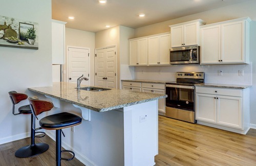 Loganville House | Walnut Grove Haven: Spacious Retreat w/ Fireplace!