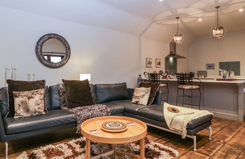 Langport Cottage | WALNUT TREE COTTAGE, romantic, character holiday cottage in Langport